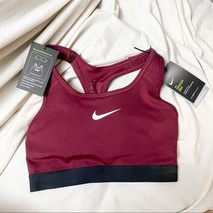 🏀 NWT Nike Sports Bra XS